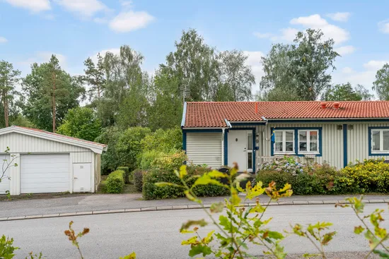 Radhus, Trumpetvägen 9, Fors, Kungsbacka