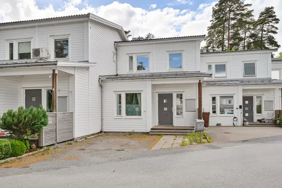 Radhus, Syster Annas väg 15, Brunnby Park, Upplands Väsby