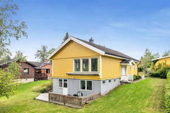 Villa, Adolf Lemons väg 76, Täby Kyrkby, Täby