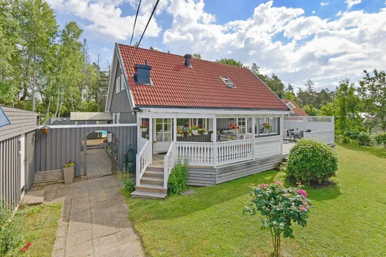 Villa, Björnstiernas väg 17, Stäket, Järfälla