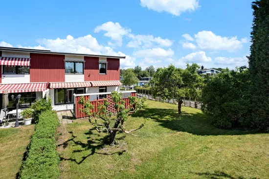 Radhus, Gitarrvägen 1, Viksjö, Järfälla