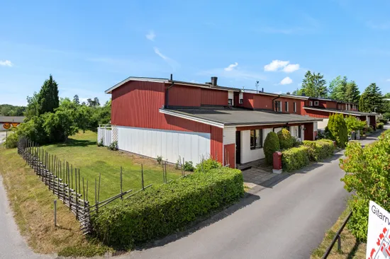 Villa, Radhus, Gitarrvägen 1, Viksjö, Järfälla