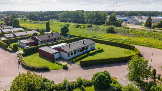 Villa, Trestegsgatan 2, Västra Lersätter, Kil