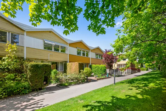 Villa, Radhus, Kärrgränd 10, Kälvesta, Stockholm