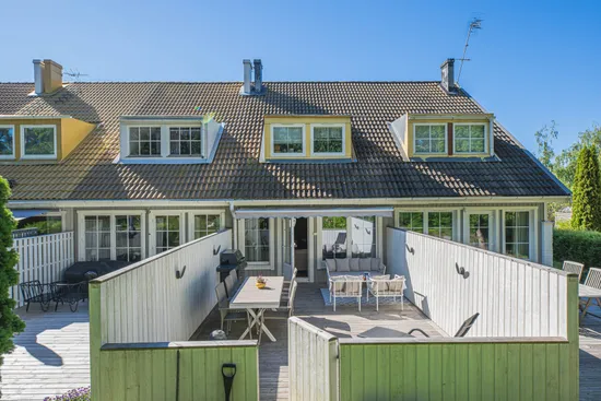 Villa, Radhus, Nöthårsvägen 33, Nåntuna, Uppsala