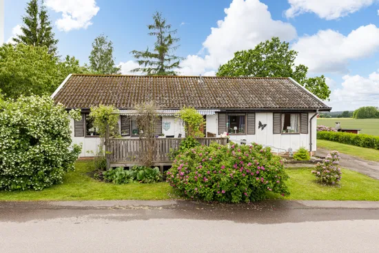 Villa, Råckavägen 24, Tjällmo, Motala