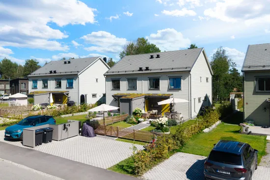 Radhus, Bondhagsvägen 7, Bro Mälarstad, Upplands-Bro