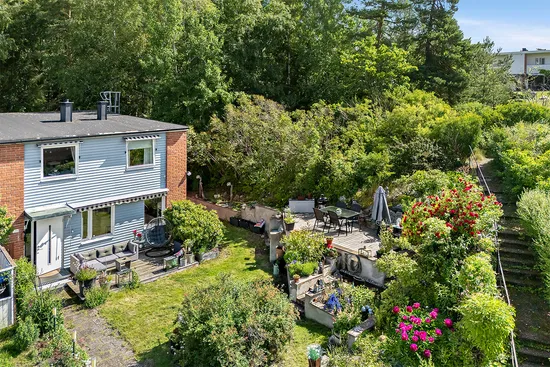 Radhus, Blåeldsvägen 131, Skälby, Järfälla