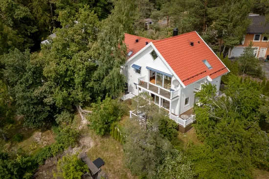 Villa, Tyrvägen 32, Nacka