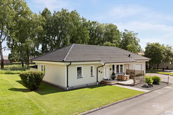 Villa, Konduktörsgatan 8, Nedre Mösseberg, Falköping