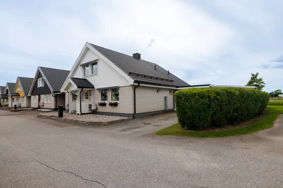 Villa, Bondgårdsgatan 16M, Kumla Centralt, Kumla