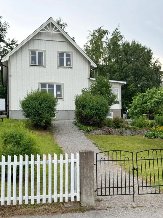 Villa, Carl Barks Väg 23, Bromsten, Stockholm