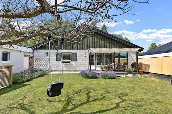 Radhus, Slånbärsvägen 4, Hemmesta, Värmdö