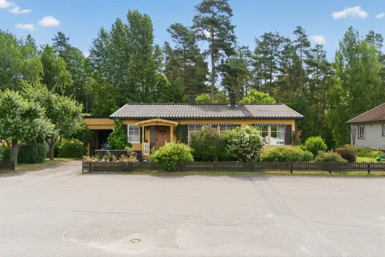 Villa, Vårmossevägen 27, Nyköping