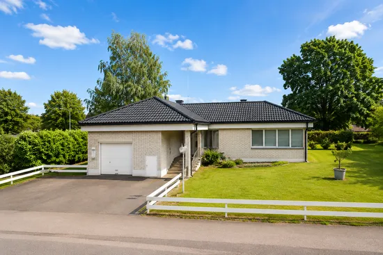Villa, Mellangatan 1, Vissefjärda, Emmaboda