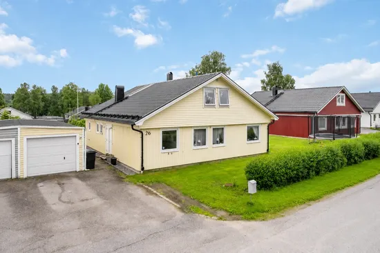 Villa, Fullblodsvägen 26, Lillhällom/Bergsåker, Sundsvall