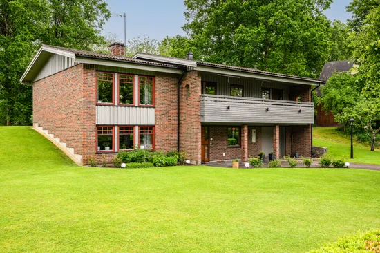 Villa, Dammvägen 8, Hallaryd, Älmhult