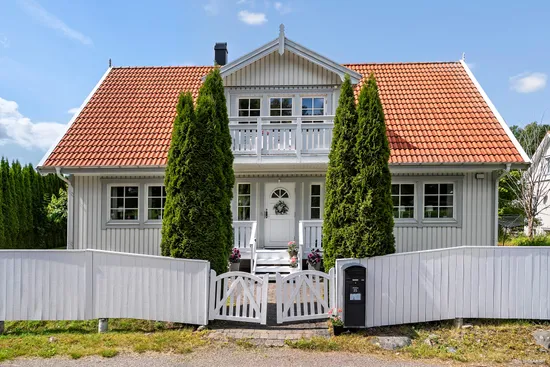Villa, Lilla Bråtavägen 21, Lilla Bråta, Lerum