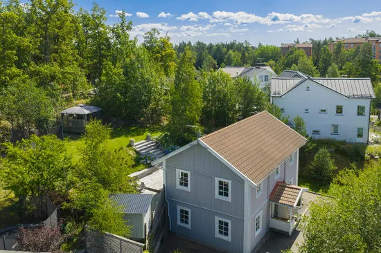 Villa, Vårdkasevägen 11, Segeltorp, Huddinge