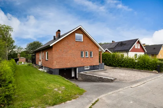 Villa, Olvongatan 16, Nya Hjärsta, Örebro