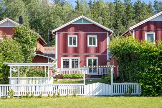 Radhus, Åvägen 68, Lidatorp, Nynäshamn