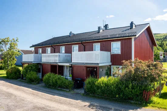 Radhus, Rödstaringen 44B, Sollefteå