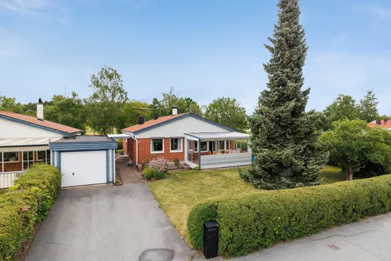 Radhus, Solrosvägen 14, Märsta - Arenberga, Sigtuna