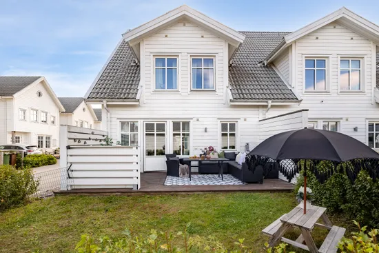 Radhus, Viktor Dahléns väg 88D, Mosås, Örebro