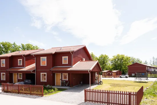 Radhus, Salamandervägen 2, Gäddeholm, Västerås