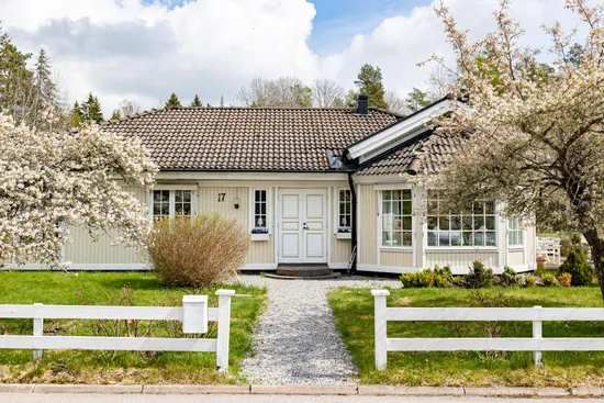 Villa, Solbrudsvägen 17, Norra Gryta, Västerås