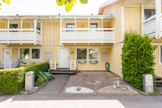 Radhus, Näckrosvägen 7, Norra Gryta, Västerås