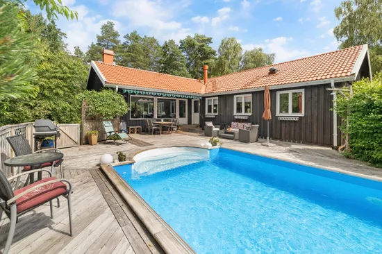 Villa, Lovisedalshöjden 16, Västra Bällsta, Vallentuna