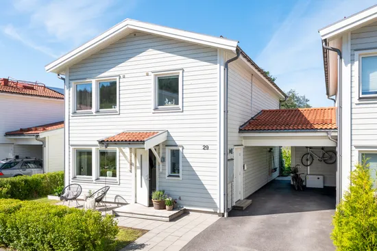 Radhus, Bråta Mossevägen 29, Lerum-Lilla Bråta, Lerum