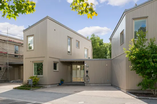 Radhus, Strömsundsgatan 28, Råcksta, Stockholm