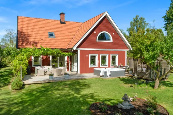 Villa, Hembergavägen 36, Täby Kyrkby, Täby