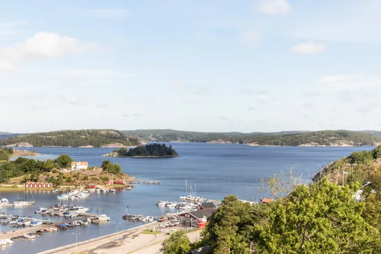 Tomt, Flintåsvägen 4, Henån, Orust