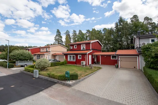 Radhus, Krakas väg 5, Irsta, Västerås