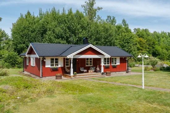 Villa, Uddstigen 6, Uddens Fritidshusområde, Katrineholm