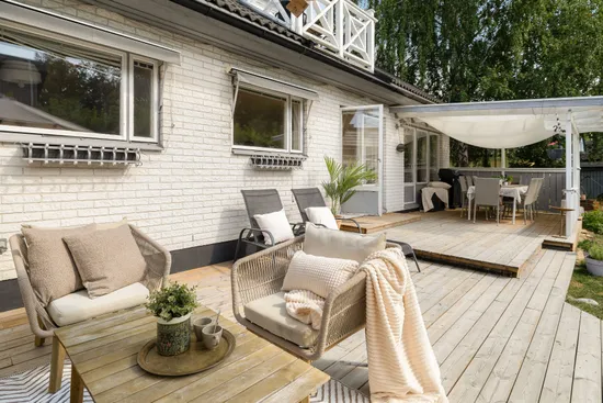 Villa, Östra Banvägen 1, Österskär, Österåker