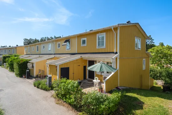Radhus, Kopparvägen 90, Skarpäng, Täby