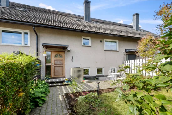 Radhus, Basgränd 26, Vällingby - Kälvesta, Stockholm