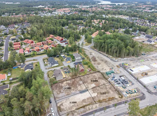 Tomt, Nyponvägen, Ormsta, Vallentuna