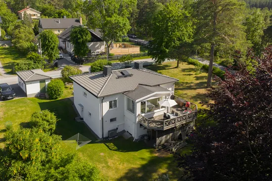 Villa, Hålvasterssonsvägen 1, Botkyrka