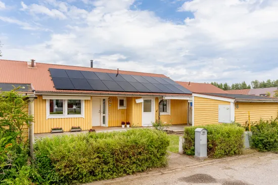 Radhus, Masurgatan 58, Södra Bomhus, Gävle
