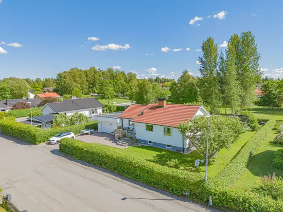 Villa, Bokvägen 32, Lövstalöt, Uppsala