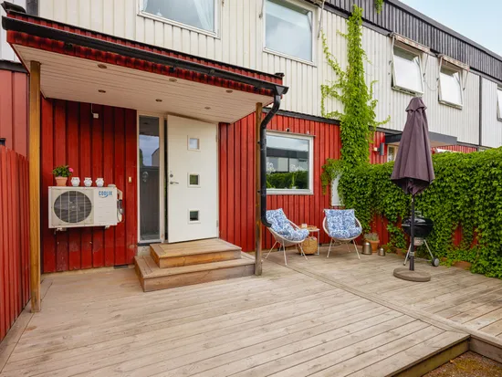 Radhus, Lomvägen 325, Kärrdal, Sollentuna