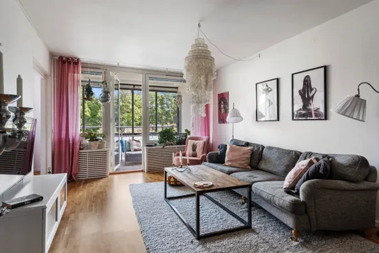 Bostadsrätt, Åkerbyvägen 186,1 tr, Täby Centrum, Täby