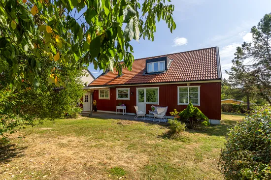 Radhus, Vidfares väg 15, Gillbo, Sollentuna