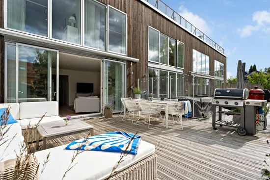 Radhus, Vasavägen 21b, Täby Kyrkby, Täby