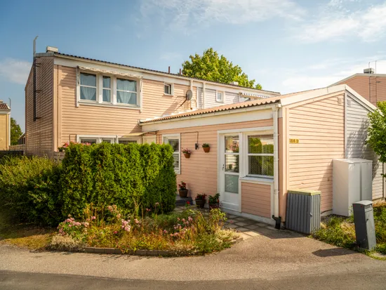 Radhus, Vasavägen 216D, Rotebro, Sollentuna